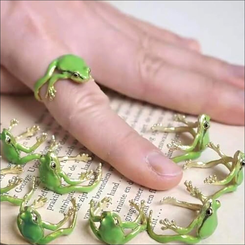 Adjustable Metal Statement Ring With Green Frog D… - image 4